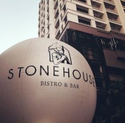 ร้าน Stonehouse Bar & Bistro (ถนนหลังสวน)